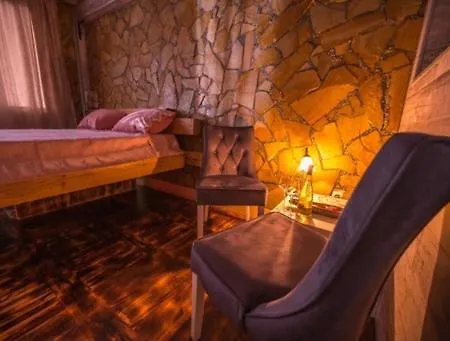 Onore Dell 2 Sa Djakuzijem Banja Koviljača